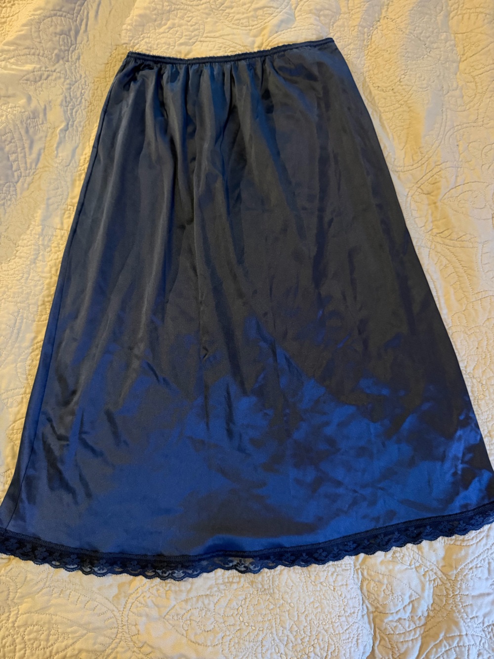 Vintage Warner's pretty unique blue Lace-Hem Slip
